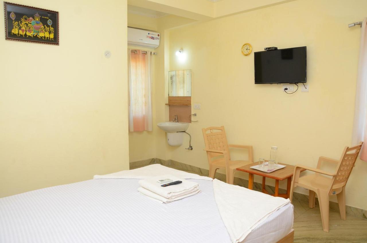 Hari Iyer Residency Hotel Tiruchchendūr Esterno foto